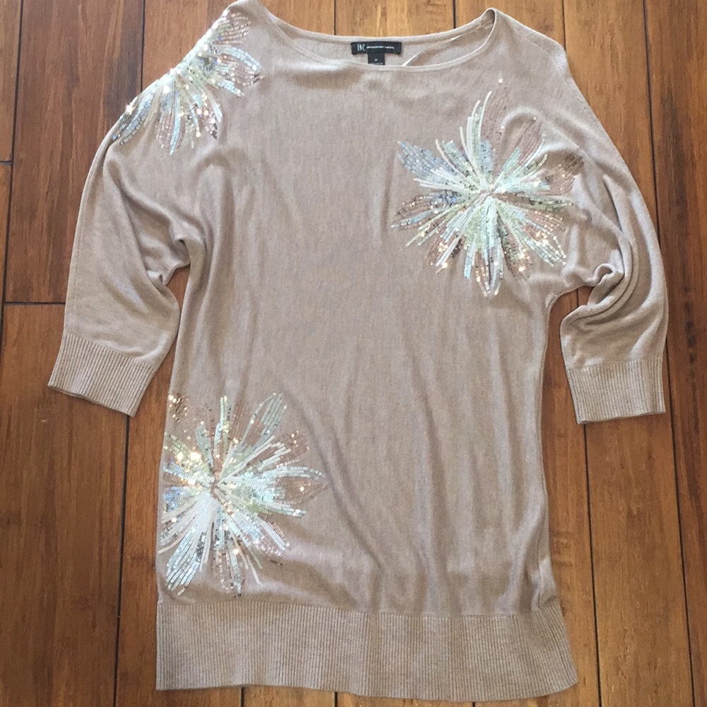 Tunic top with sequin detail